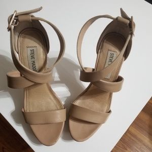 Steve Madden Nude color leather heels